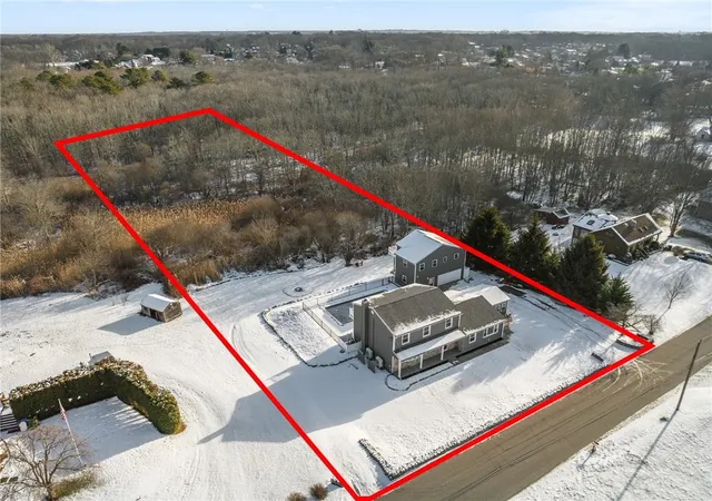 Homes for sale in Warren, RI | 36 Kinnicutt Ave, Warren, RI 02885 | MLS# 1413464