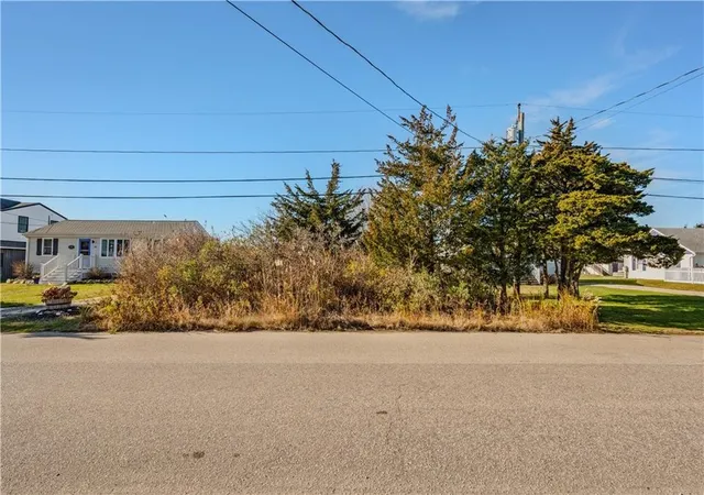 5th image of 22 Breach Dr, Westerly, RI 02891 | MLS# 1413470