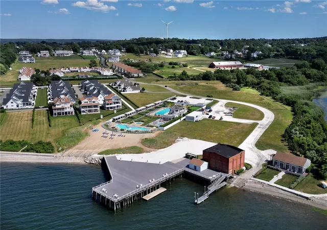 5th image of 34 Wimbledon Cir, Portsmouth, RI 02871 | MLS# 1413478