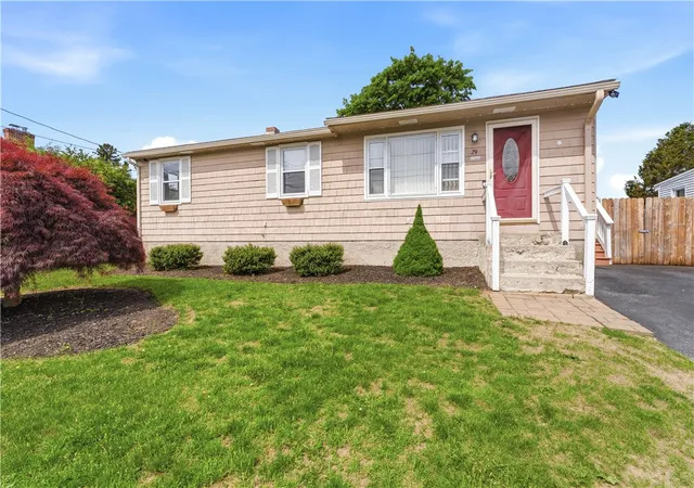 Homes for sale in Johnston, RI | 29 Dix Ave, Johnston, RI 02919 | MLS# 1413509