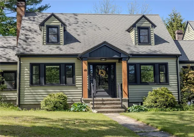 Homes for sale in North Smithfield, RI | 42 Mechanic St, North Smithfield, RI 02896 | MLS# 1413459