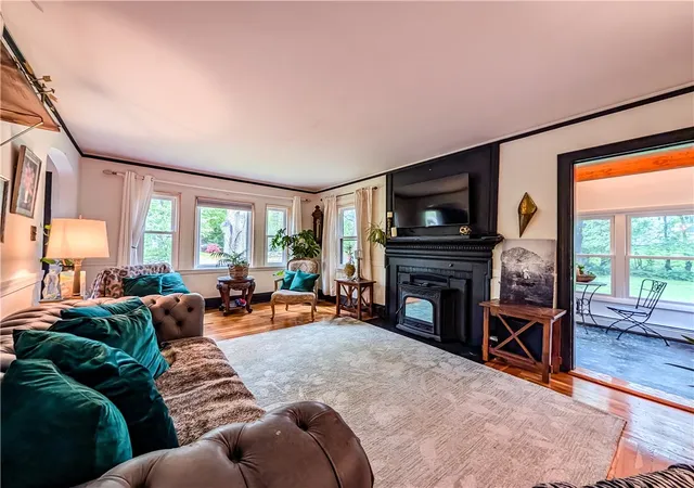 Homes for sale in North Smithfield, RI | 42 Mechanic St, North Smithfield, RI 02896 | MLS# 1413459