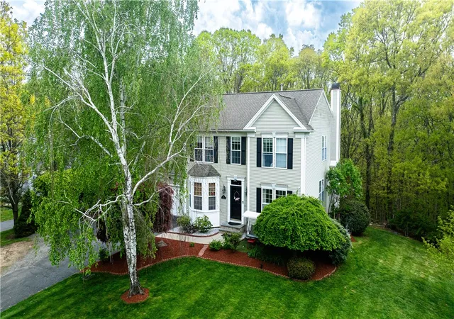 Photo 2 of Single family home for sale at 115 Castle Rock Rd, Warwick, RI 02886 | MLS# 1413571 | Listing updated on 2026-06-28
