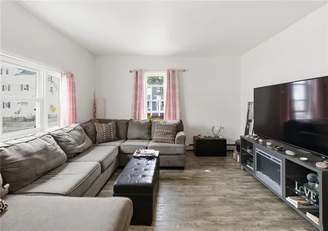 4th image of 46 Lilac St, Pawtucket, RI 02860 | MLS# 1413617
