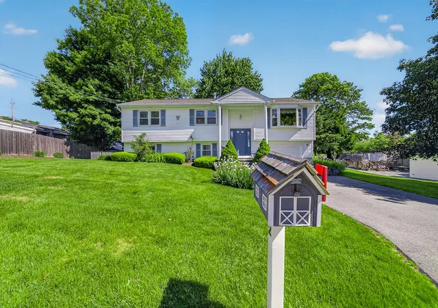 Homes for sale in Johnston, RI | 2 Garner Ave, Johnston, RI 02919 | MLS# 1413641