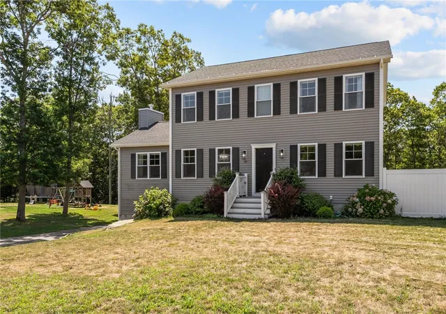 Homes for sale in Tiverton, RI | 78 Harbor Ridge Ln, Tiverton, RI 02878 | MLS# 1413579