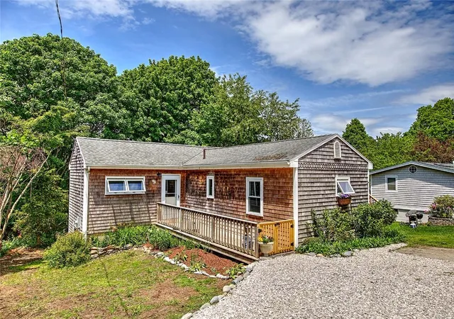 Homes for sale in Little Compton, RI | 33 West Main Rd, Little Compton, RI 02837 | MLS# 1413686