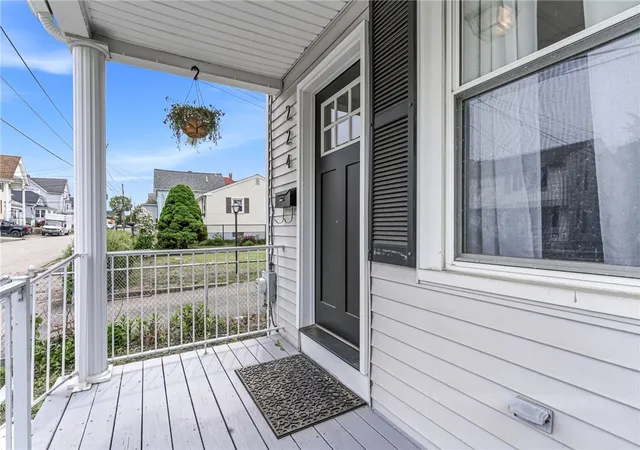 Homes for sale in North Providence, RI | 224 Francis Ave, North Providence, RI 02904 | MLS# 1413704