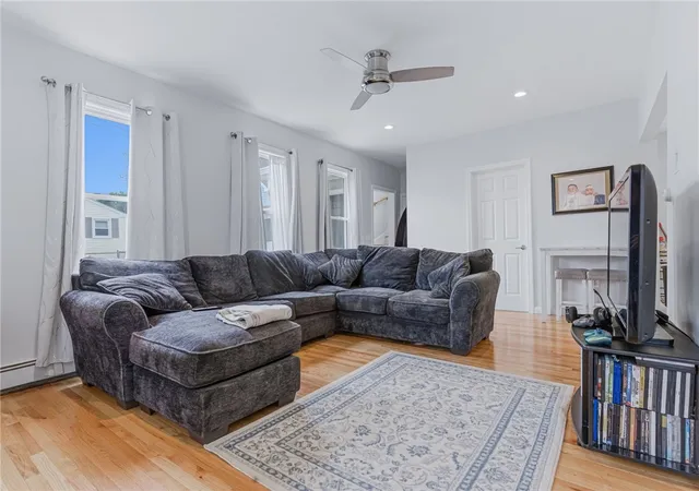 Homes for sale in North Providence, RI | 224 Francis Ave, North Providence, RI 02904 | MLS# 1413704
