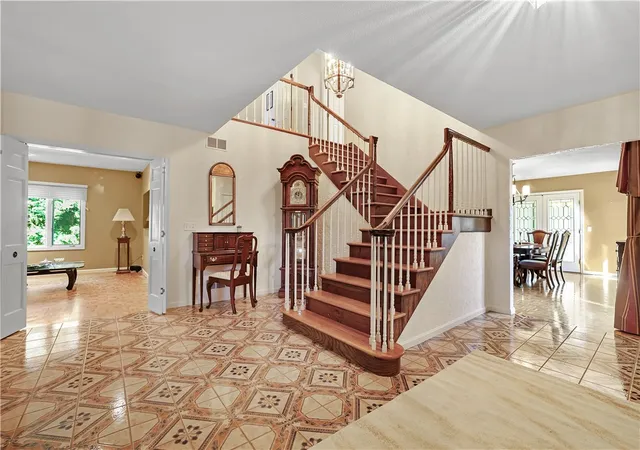 4th image of 82 Mountain Laurel Dr, Cranston, RI 02920 | MLS# 1413402