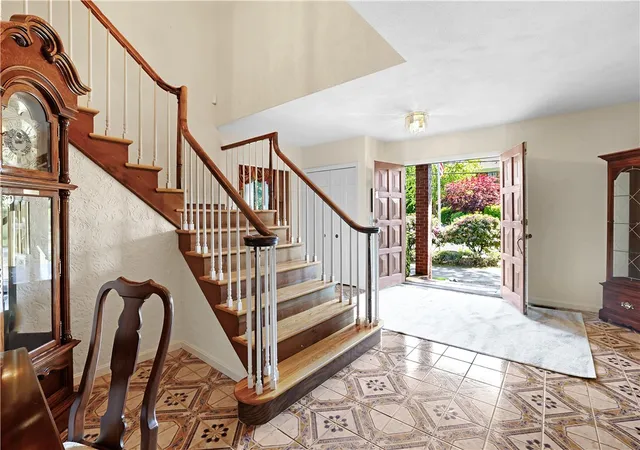 5th image of 82 Mountain Laurel Dr, Cranston, RI 02920 | MLS# 1413402