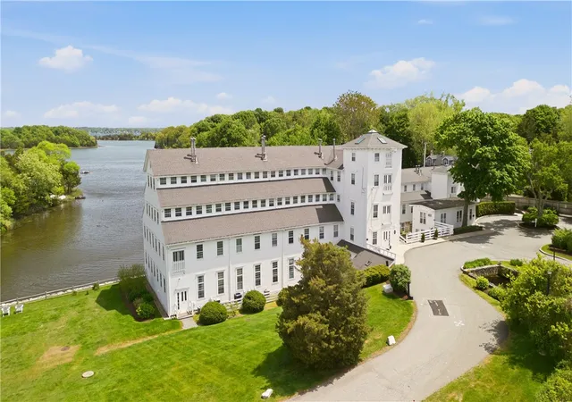 Homes for sale in North Kingstown, RI | 40 Web Ave #11, North Kingstown, RI 02852 | MLS# 1413052
