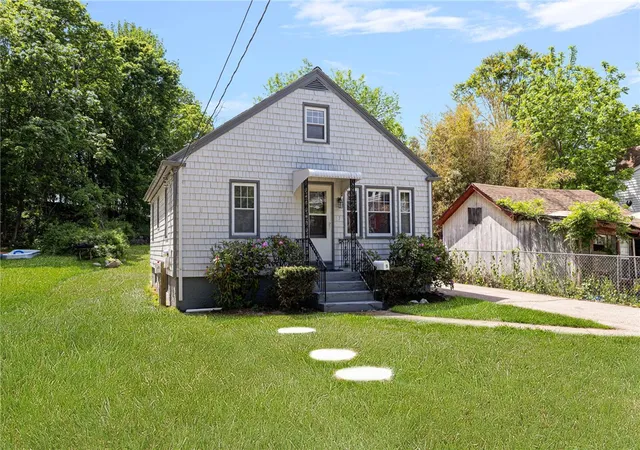 Homes for sale in Coventry, RI | 3 Albro Ln, Coventry, RI 02816 | MLS# 1413731