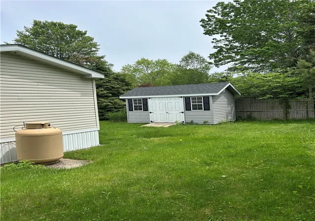 Homes for sale in Glocester, RI | 33 Hemlock Rd, Glocester, RI 02814 | MLS# 1413812