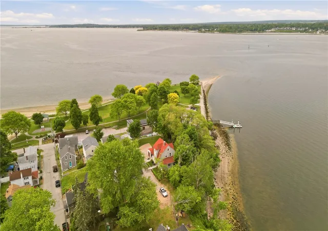 3rd image of 1 Sabin St, Riverside, RI 02915 | MLS# 1413722