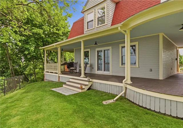 5th image of 1 Sabin St, Riverside, RI 02915 | MLS# 1413722