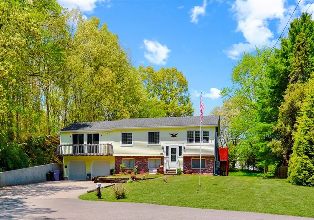 Homes for sale in Westerly, RI | 11 Wadchu Rd, Westerly, RI 02891 | MLS# 1413718