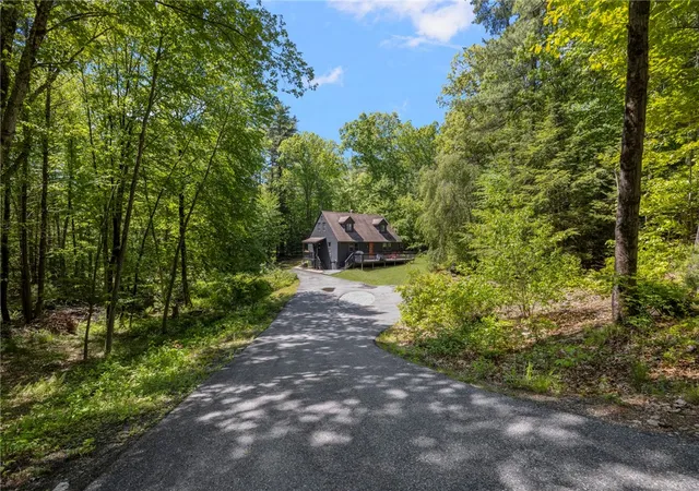 Homes for sale in Glocester, RI | 7 Spruce Ridge Dr, Glocester, RI 02814 | MLS# 1413808