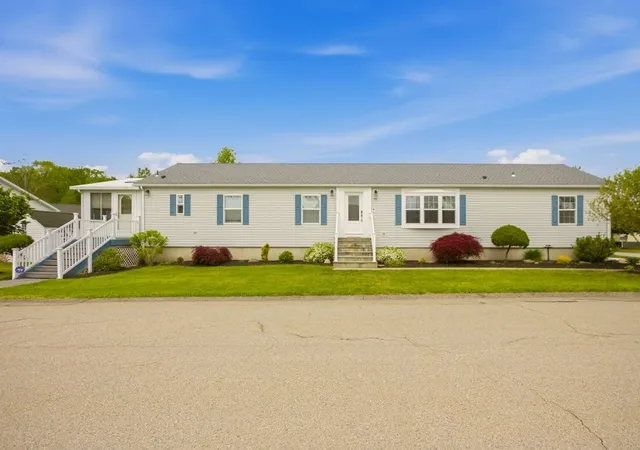 Photo 1 of Single family home for sale at 137 Lark Ln, Tiverton, RI 02878 | MLS# 1413407 | Listing updated on 2026-08-24