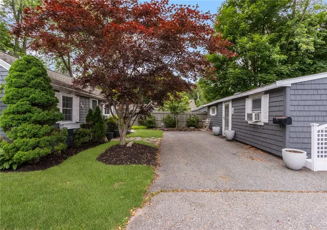 Homes for sale in Barrington, RI | 30 Wright Pl, Barrington, RI 02806 | MLS# 1413868