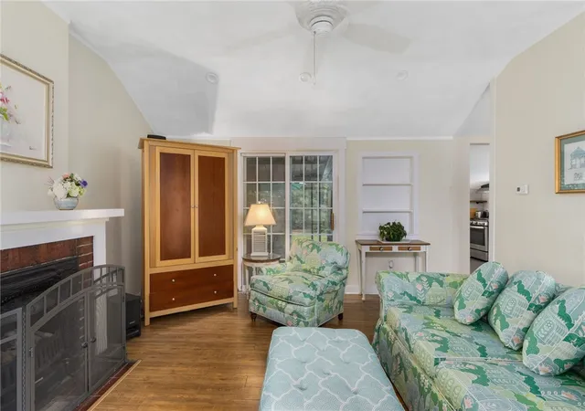 Homes for sale in Barrington, RI | 30 Wright Pl, Barrington, RI 02806 | MLS# 1413868