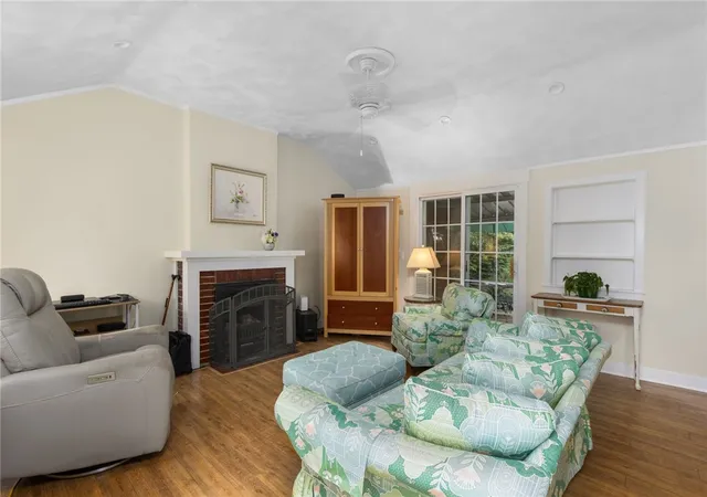 Homes for sale in Barrington, RI | 30 Wright Pl, Barrington, RI 02806 | MLS# 1413868