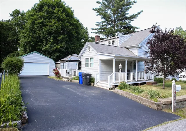 Homes for sale in West Warwick, RI | 39 Sunrise Ave, West Warwick, RI 02893 | MLS# 1413890