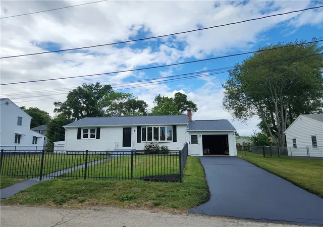 Homes for sale in West Warwick, RI | 11 Wood St, West Warwick, RI 02893 | MLS# 1413915