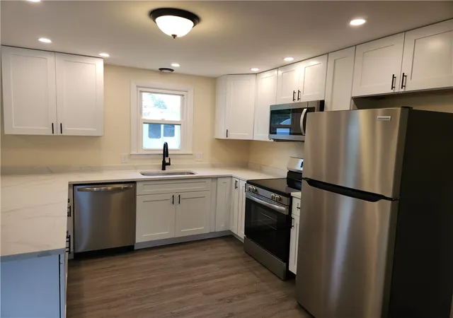 Homes for sale in West Warwick, RI | 11 Wood St, West Warwick, RI 02893 | MLS# 1413915