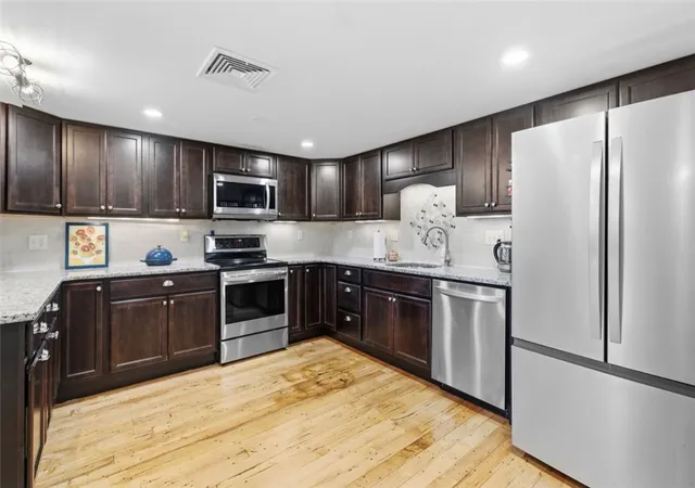 Homes for sale in North Smithfield, RI | 1 Tupperware Dr #235, North Smithfield, RI 02896 | MLS# 1413917