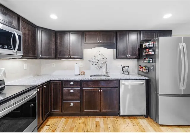 Homes for sale in North Smithfield, RI | 1 Tupperware Dr #235, North Smithfield, RI 02896 | MLS# 1413917