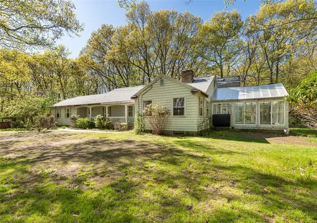 Homes for sale in Lincoln, RI | 101 Cobble Hill Rd, Lincoln, RI 02865 | MLS# 1413940