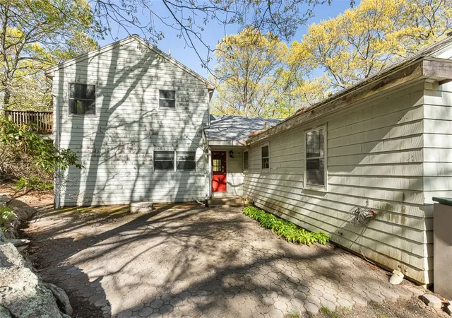 Homes for sale in Lincoln, RI | 101 Cobble Hill Rd, Lincoln, RI 02865 | MLS# 1413940