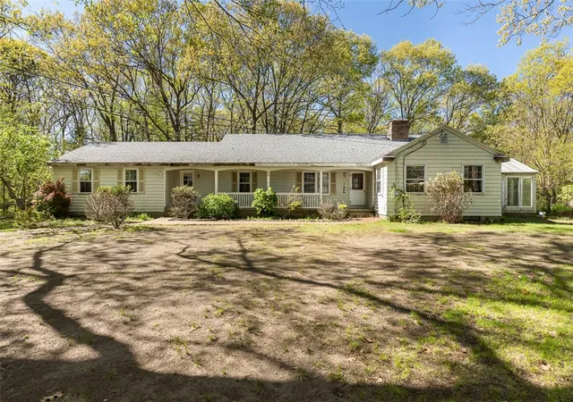 Homes for sale in Lincoln, RI | 101 Cobble Hill Rd, Lincoln, RI 02865 | MLS# 1413940