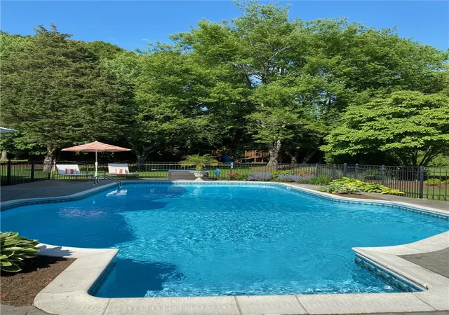 Homes for sale in North Kingstown, RI | 193 Torrie Ln, North Kingstown, RI 02852 | MLS# 1413126