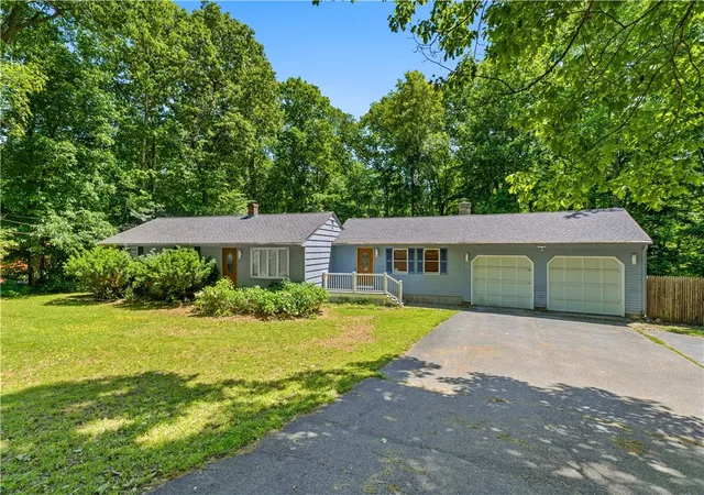 Homes for sale in North Scituate, RI | 584 Hartford Pike, North Scituate, RI 02857 | MLS# 1414002
