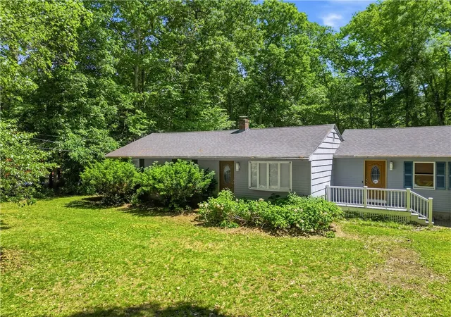 Homes for sale in North Scituate, RI | 584 Hartford Pike, North Scituate, RI 02857 | MLS# 1414002