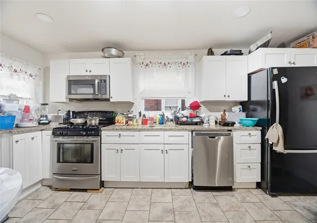 4th image of 175 Montgomery Ave, Providence, RI 02905 | MLS# 1414003