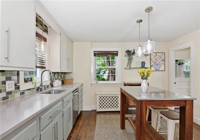 Homes for sale in Providence, RI | 96 Meridian St, Providence, RI 02908 | MLS# 1413969