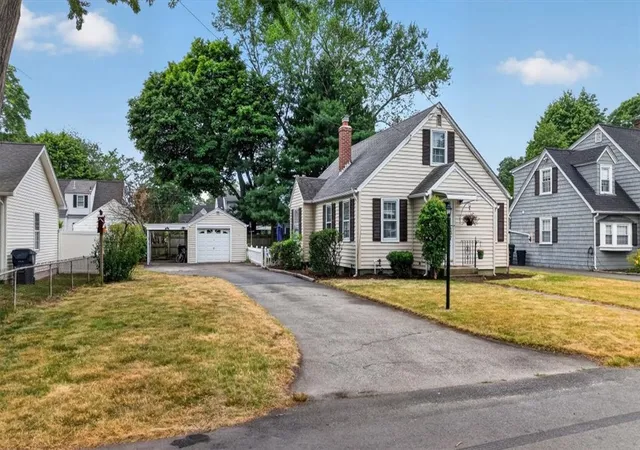 1st image of 130 Vaughn Ave, Warwick, RI 02886 | MLS# 1413817
