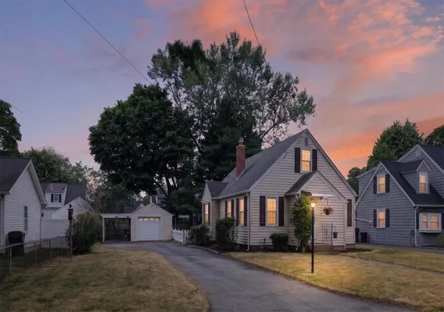 32nd image of 130 Vaughn Ave, Warwick, RI 02886 | MLS# 1413817