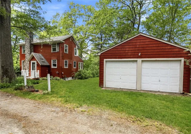 Homes for sale in North Kingstown, RI | 25 Pineland St, North Kingstown, RI 02852 | MLS# 1414077