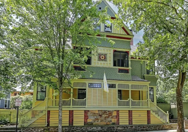 Homes for sale in Providence, RI | 26 Diman Pl #26, Providence, RI 02906 | MLS# 1414101