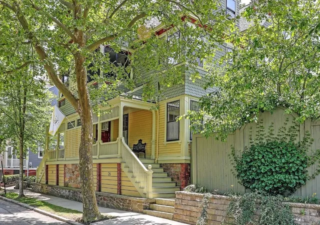 Homes for sale in Providence, RI | 26 Diman Pl #26, Providence, RI 02906 | MLS# 1414101