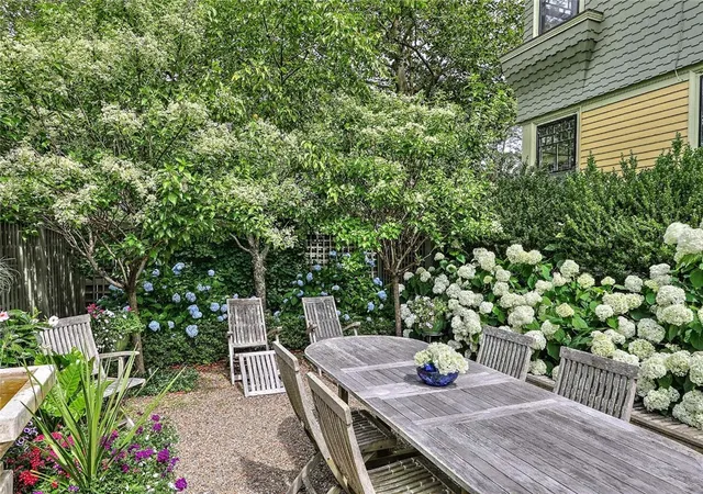 Homes for sale in Providence, RI | 26 Diman Pl #26, Providence, RI 02906 | MLS# 1414101