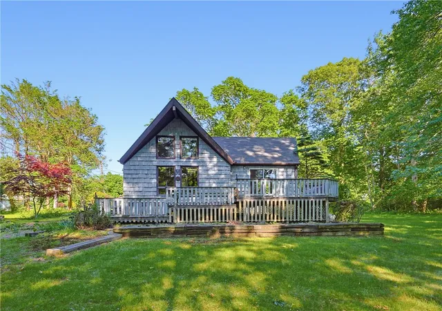 2nd image of 22 Bridgetown Rd, Narragansett, RI 02882 | MLS# 1414169