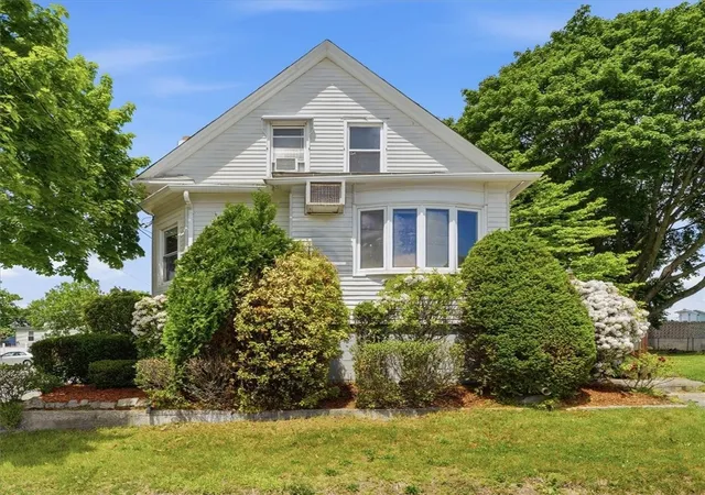 Homes for sale in Cranston, RI | 123 Oxford St, Cranston, RI 02920 | MLS# 1414182