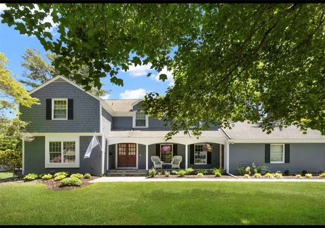 Homes for sale in Barrington, RI | 1 Pierce Ct, Barrington, RI 02806 | MLS# 1414201