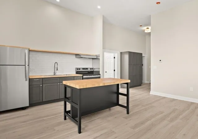 Homes for sale in Woonsocket, RI | 1044 Social St #F, Woonsocket, RI 02895 | MLS# 1414146