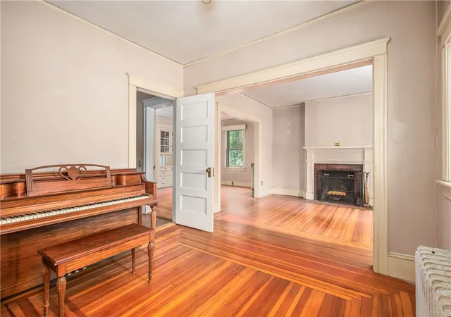 3rd image of 78 Grotto Ave, Providence, RI 02906 | MLS# 1414011